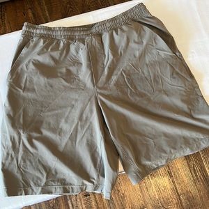 Lululemon Men’s Pace Breaker Short 7” Lined, size Large